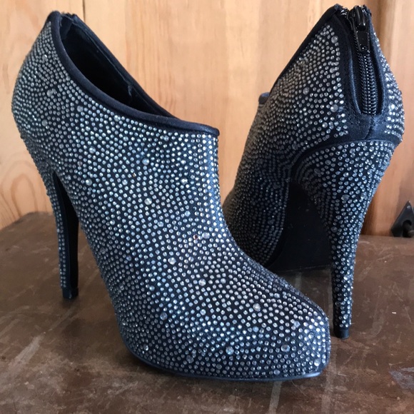 steven by steve madden keene kitten heel bootie